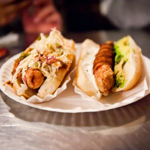 ‘ LUXE HOTDOG FOODTRUCK