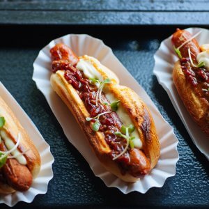 ‘ LUXE HOTDOG FOODTRUCK